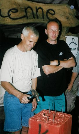 chez10ne1.jpg (493kb)